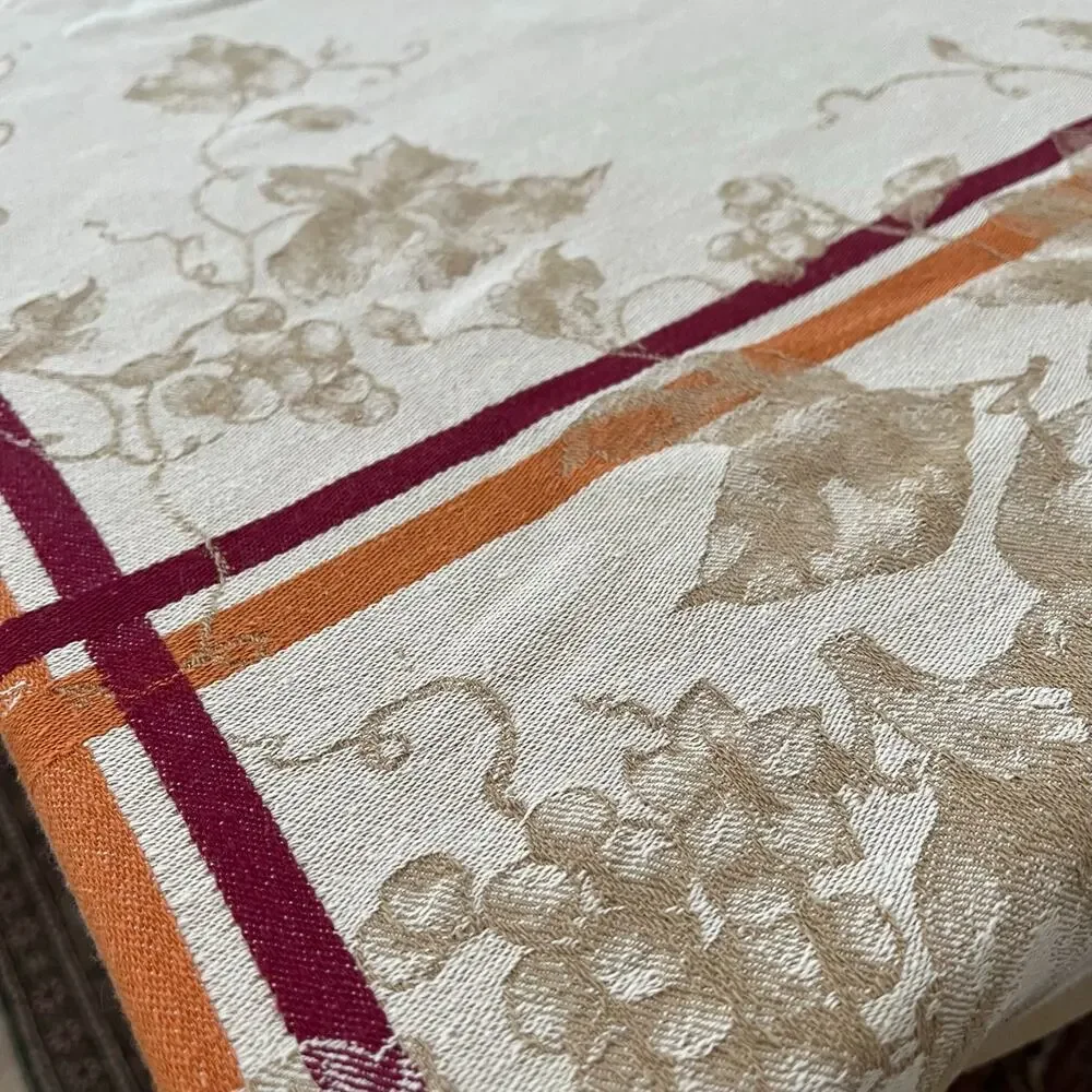Williams-Sonoma Tablecloth 65 x 98.5